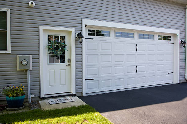 24/7 Emergency Garage Door Panel Replacement experts in Stroudsburg, PA